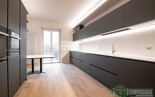 Apartamento - Sesto San Giovanni, Milão
