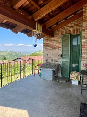 Villa in Sinio, Provincia di Cuneo