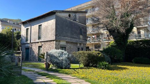 Luxe woning in Baronissi, Provincia di Salerno