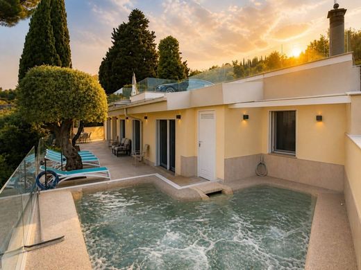 Villa a Diano Marina, Imperia