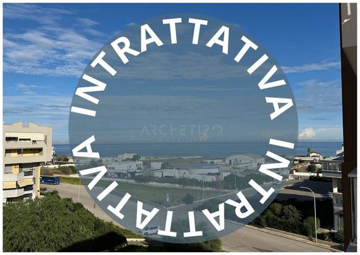 Attico a Monopoli, Bari