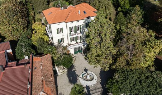 Villa a Castelletto sopra Ticino, Novara