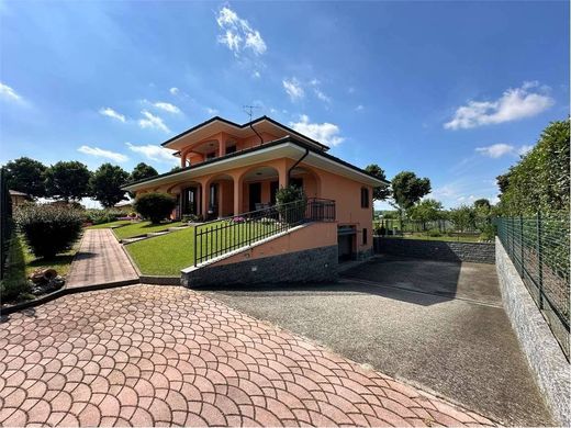 Villa in Marano Ticino, Provincia di Novara