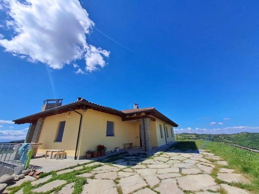 Bistagno, Provincia di Alessandriaのヴィラ