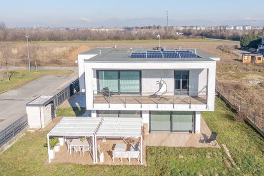 Villa in Pozzo d'Adda, Milan