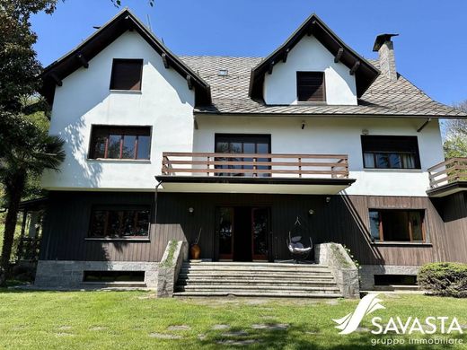 Βίλα σε Arona, Provincia di Novara