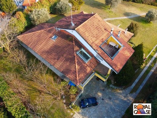 Villa in Rosta, Turin