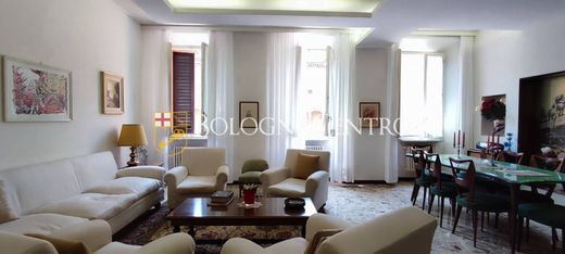 Appartamento a Bologna, Emilia-Romagna