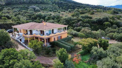 Вилла, Torpè, Provincia di Nuoro