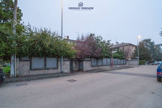 Villa Parma, Parma ilçesinde