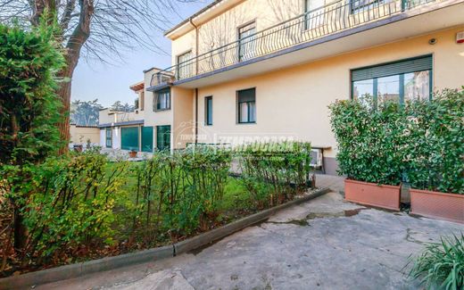 Bresso, Città metropolitana di Milanoのヴィラ