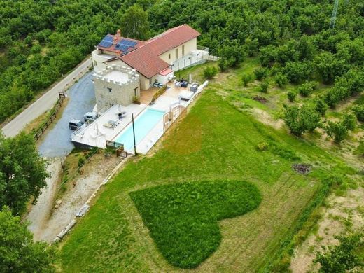 Βίλα σε Cravanzana, Provincia di Cuneo