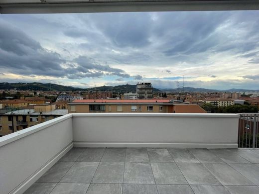 Attico a Bologna, Emilia-Romagna