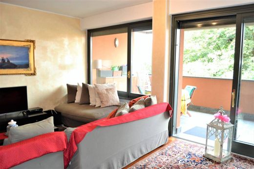 Appartement in Monza, Provincia di Monza e della Brianza