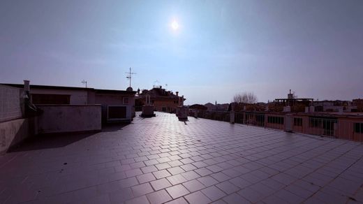 Attico a Genova, Liguria