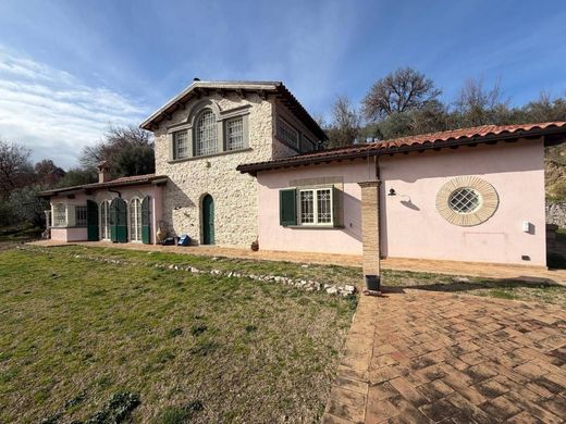Villa in Montopoli in Sabina, Provincia di Rieti