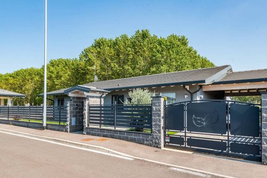 빌라 / Casorate Primo, Provincia di Pavia