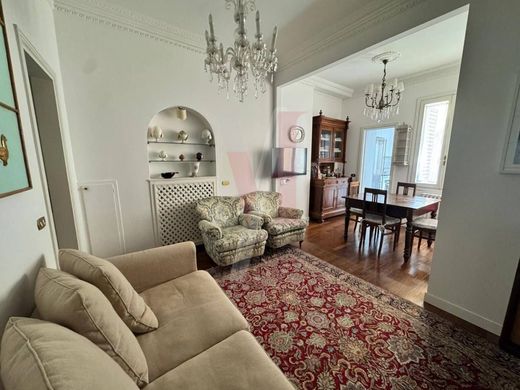 Appartamento a Bologna, Emilia-Romagna