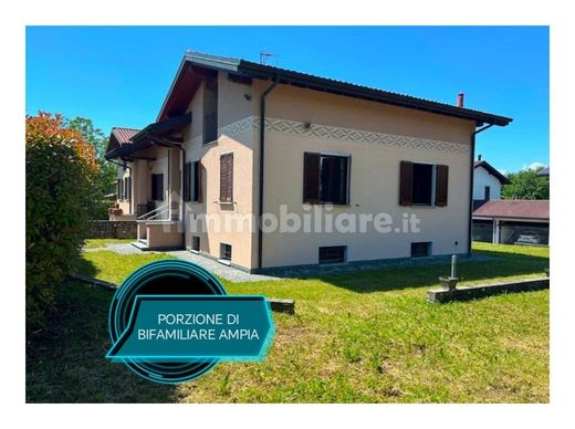 Villa in Buguggiate, Provincia di Varese