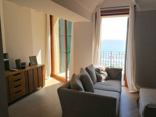 Piso / Apartamento en Alassio, Provincia di Savona