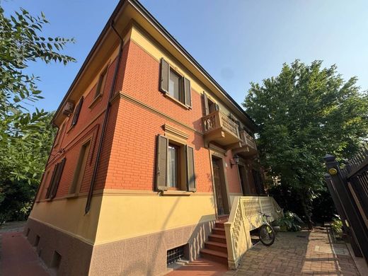 Villa in Bologna, Emilia-Romagna