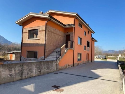 Villa in Bojano, Provincia di Campobasso