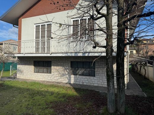 Villa in Cernusco sul Naviglio, Città metropolitana di Milano