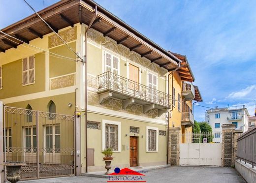 Вилла, Saluzzo, Provincia di Cuneo