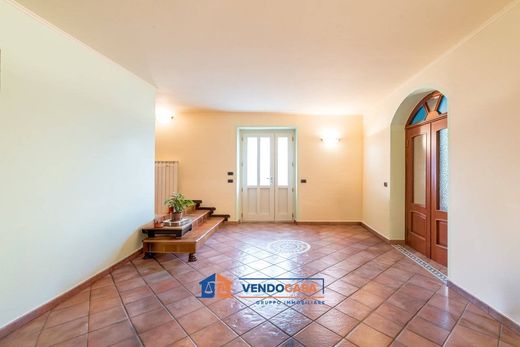 Villa in Novello, Provincia di Cuneo