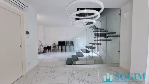 Villa in Sesto San Giovanni, Milan