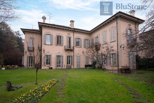 Apartament w Monza, Provincia di Monza e della Brianza