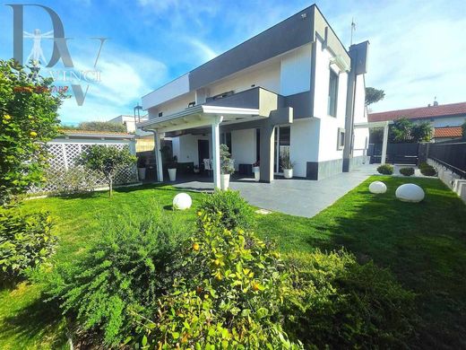 Villa in Giugliano in Campania, Naples