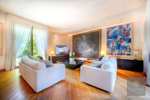 ﺷﻘﺔ ﻓﻲ منزا, Provincia di Monza e della Brianza