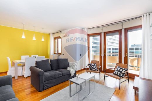 Appartamento a San Donato Milanese, Milano