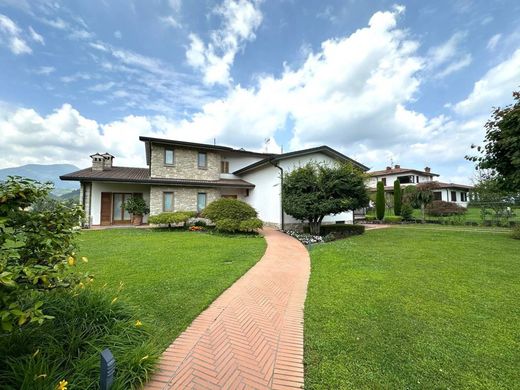 Villa in Paratico, Provincia di Brescia