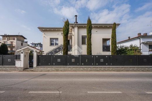 Villa - Castelfranco Emilia, Provincia di Modena