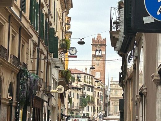 Appartement in Verona, Provincia di Verona