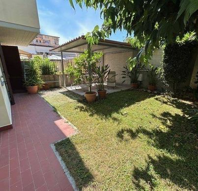 Apartamento - Campi Bisenzio, Florença