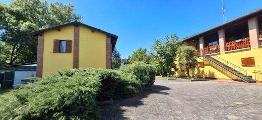 ﻓﻴﻼ ﻓﻲ بولونيا, Bologna