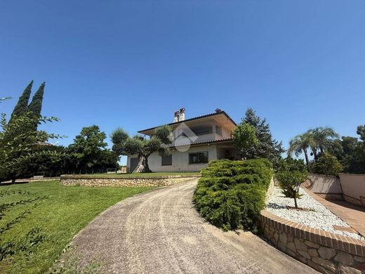 Villa in Aprilia, Provincia di Latina