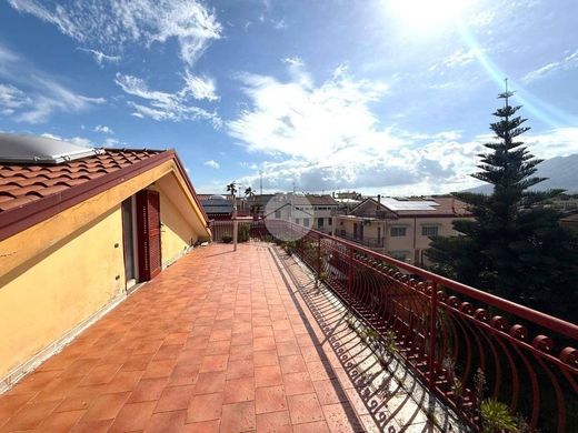 Villa in Volla, Naples
