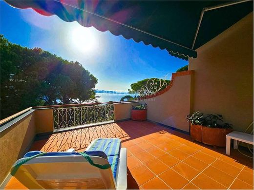 Apartment / Etagenwohnung in Rapallo, Genua