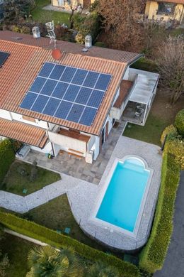 Villa in Albano Sant'Alessandro, Provincia di Bergamo