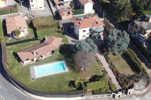 Villa - Carnago, Provincia di Varese