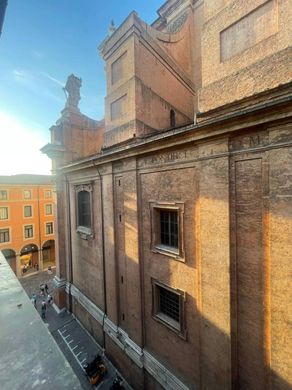 Apartment in Bologna, Emilia-Romagna