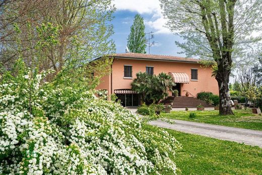 Villa in Castenaso, Bologna