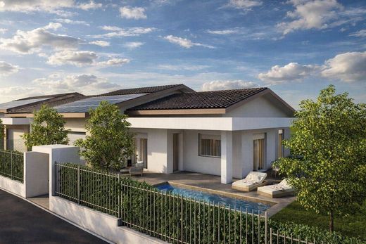 Villa à Castiglione delle Stiviere, Mantoue