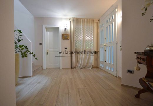 Villa in Forlì, Provincia di Forlì-Cesena