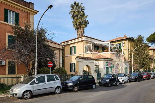 Villa in Rome, Latium