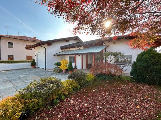 빌라 / Vignolo, Provincia di Cuneo